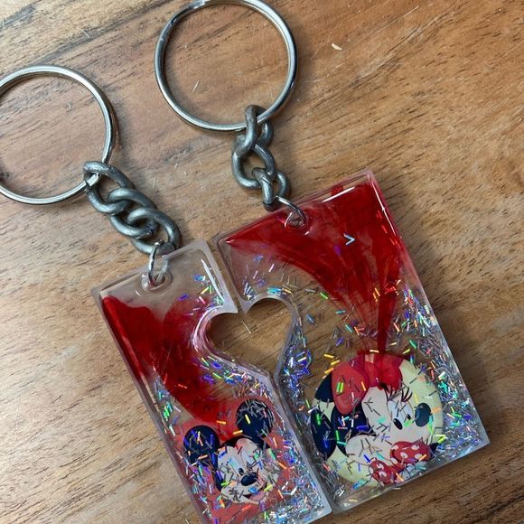 Mickey & Minnie Mouse matching keychain set - Picture 5 of 16